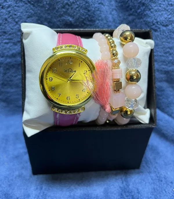 RELOJ DAMA MAS PULSERAS ELASTIZADAS EN CAJA DE PRESENTACION
